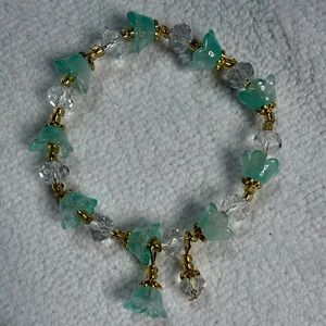 Chic Floral Green and Gold Bracelet